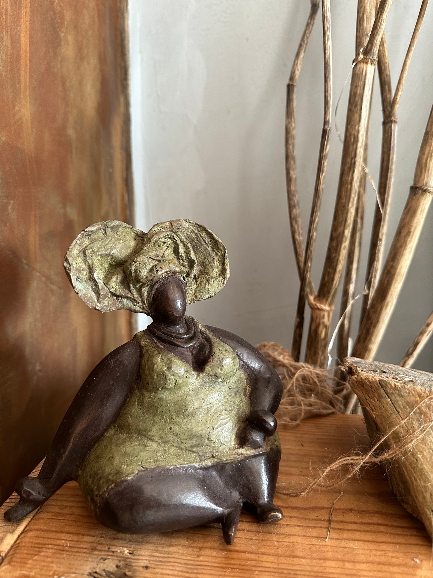 Bobaraba Ida Bronze sculpture